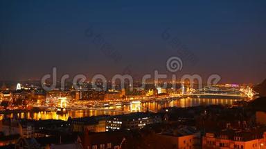 夜间<strong>时间</strong>-过去。 布达佩斯与多瑙河和链桥，匈牙利。 布达佩斯的空中景色。 匈牙利。 <strong>时间流逝</strong>。
